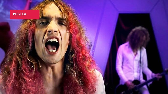 O guitarrista preferido de Justin Hawkins, do The Darkness; "É um Deus"