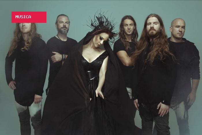 Simone Simons já foi chamada de "Barbie do metal" (e não deu importância)