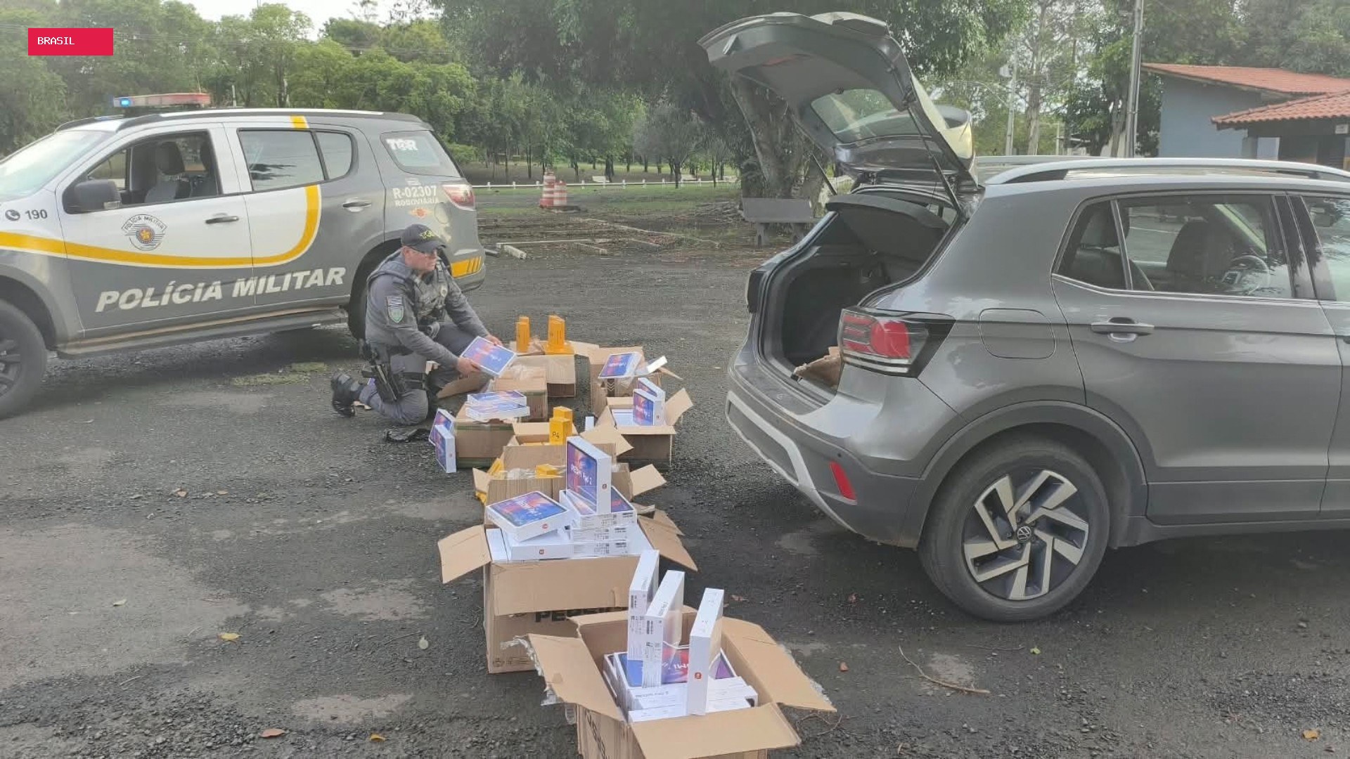 Polícia Rodoviária apreende mais de 300 aparelhos eletrônicos sem nota fiscal em Assis