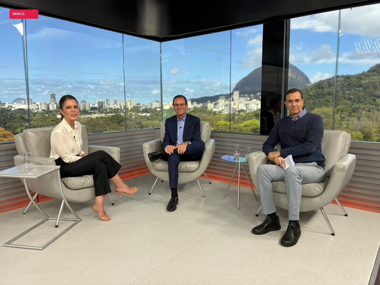 Paes promete priorizar retomada do Complexo do Salgueiro, critica eficácia de megaoperação e anuncia 20 mil