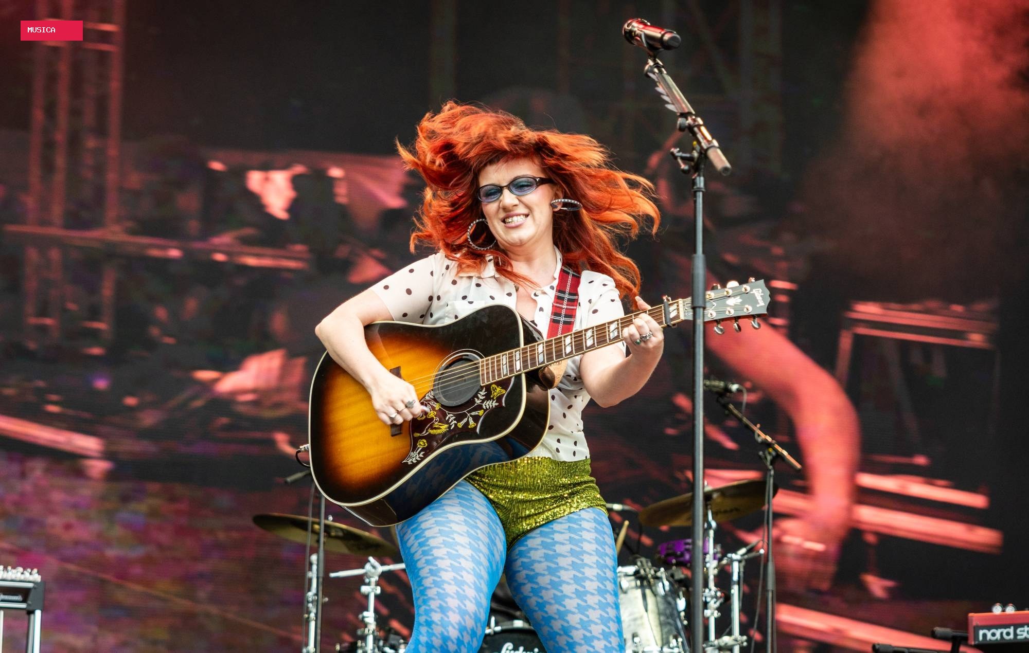 Watch CMAT perform ‘Euro Country’ and ‘Stay for Something’ on ‘SNL UK’