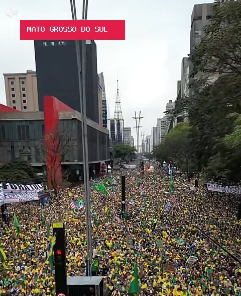 Ato de Flávio Bolsonaro reúne 28,5 mil na Paulista, aponta levantamento; em 2025 foram 42,2 mil