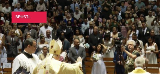 155 casais oficializam união em casamento coletivo na Catedral Metropolitana do Rio