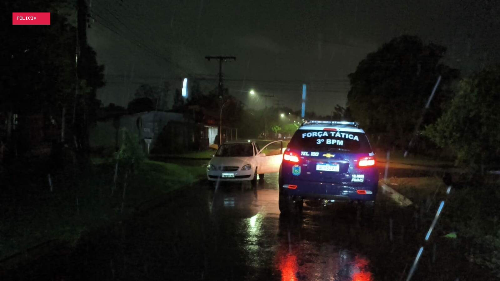 Suspeito de furtar Corsa morre ao apontar arma para policiais