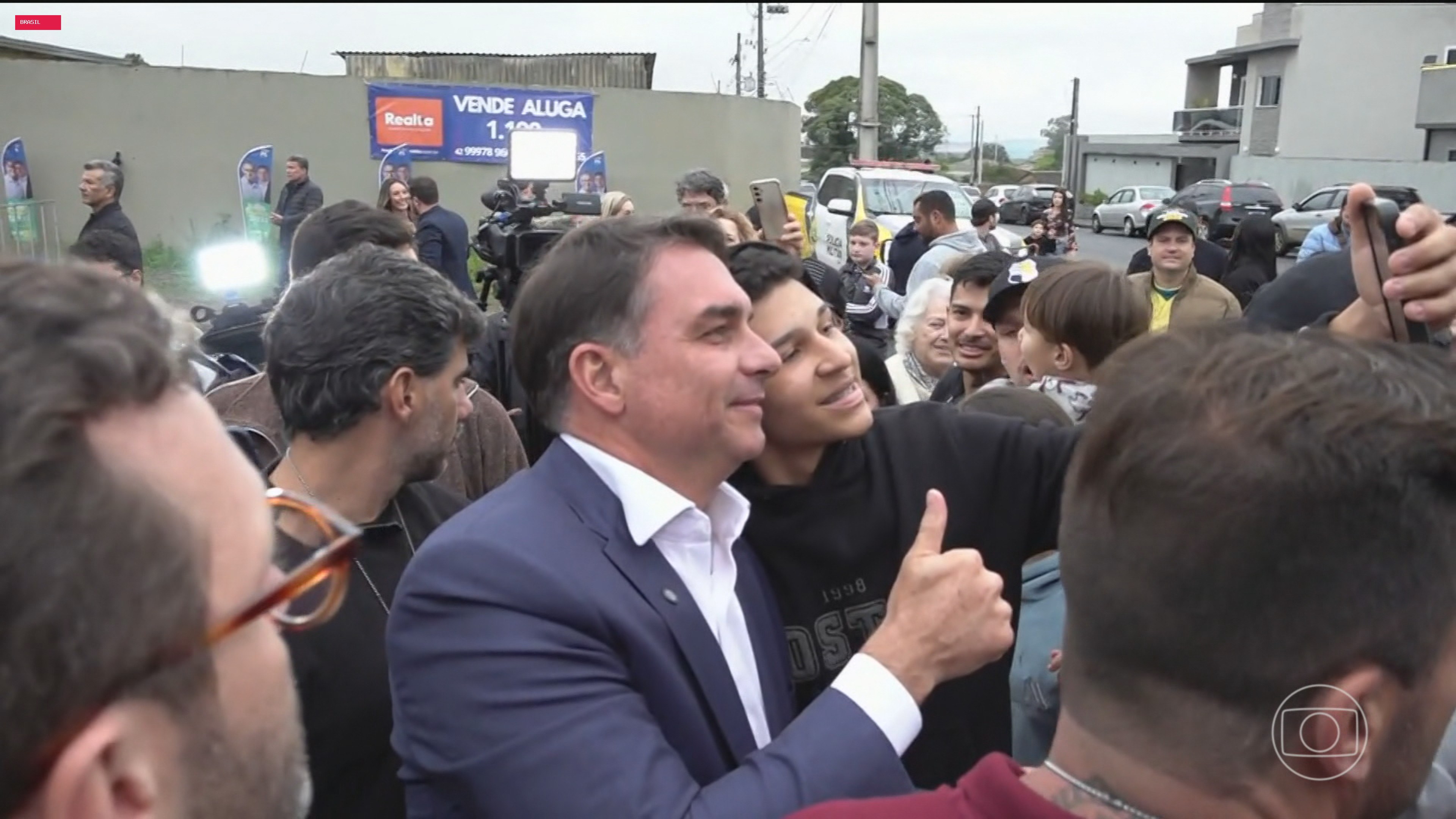 Flávio Bolsonaro, candidato do PL à Presidência, cumpre agenda no Paraná