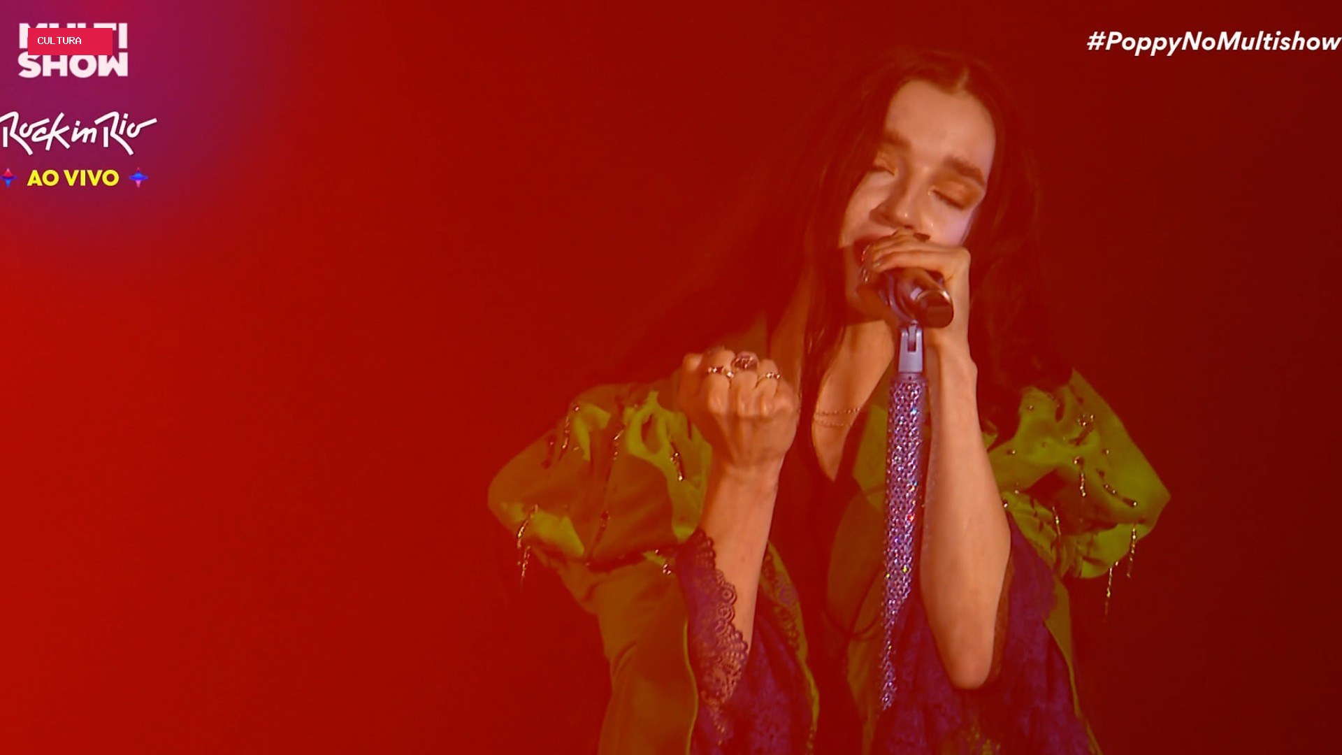 Poppy encarna diva do metal e vira trilha de ‘remada viking’ no Rock in Rio