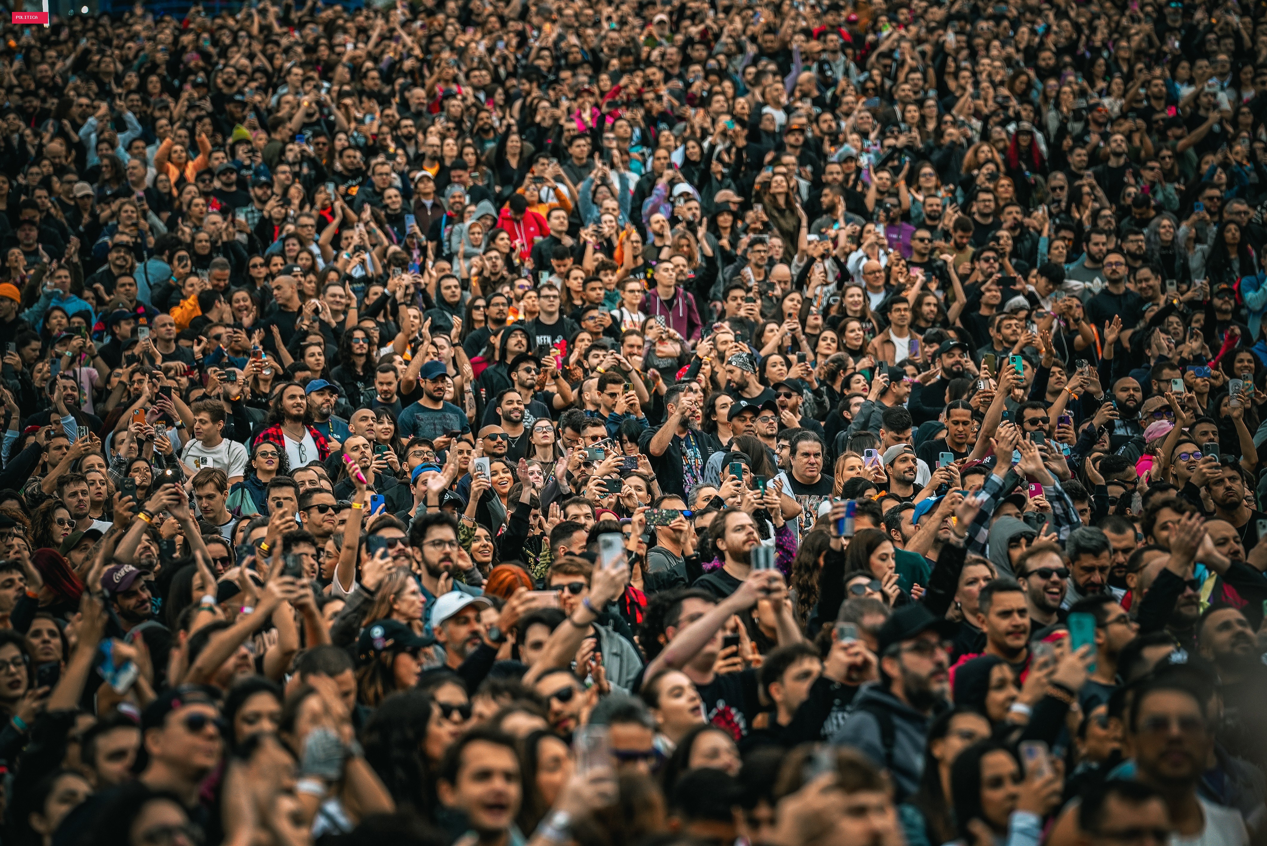 Água gratuita, freio ao cambismo e taxa visível: o que muda nos ingressos com novo decreto sobre shows