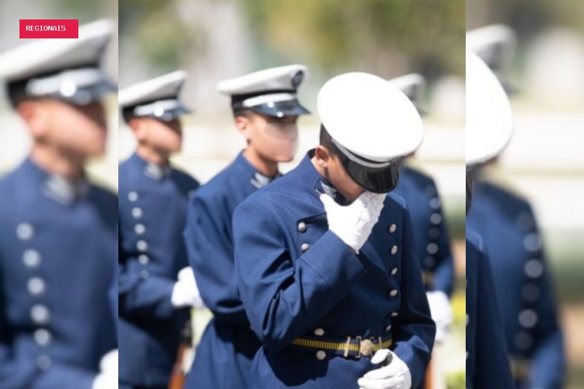Foto com marido: ataques homofóbicos a cabo levam 10 à Justiça Militar