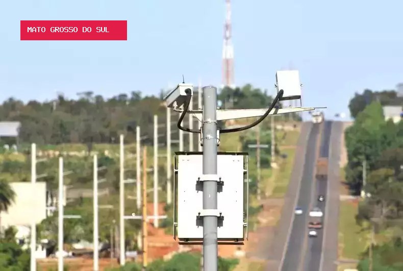 Suspensos testes para flagrar motorista que freia em cima de radar