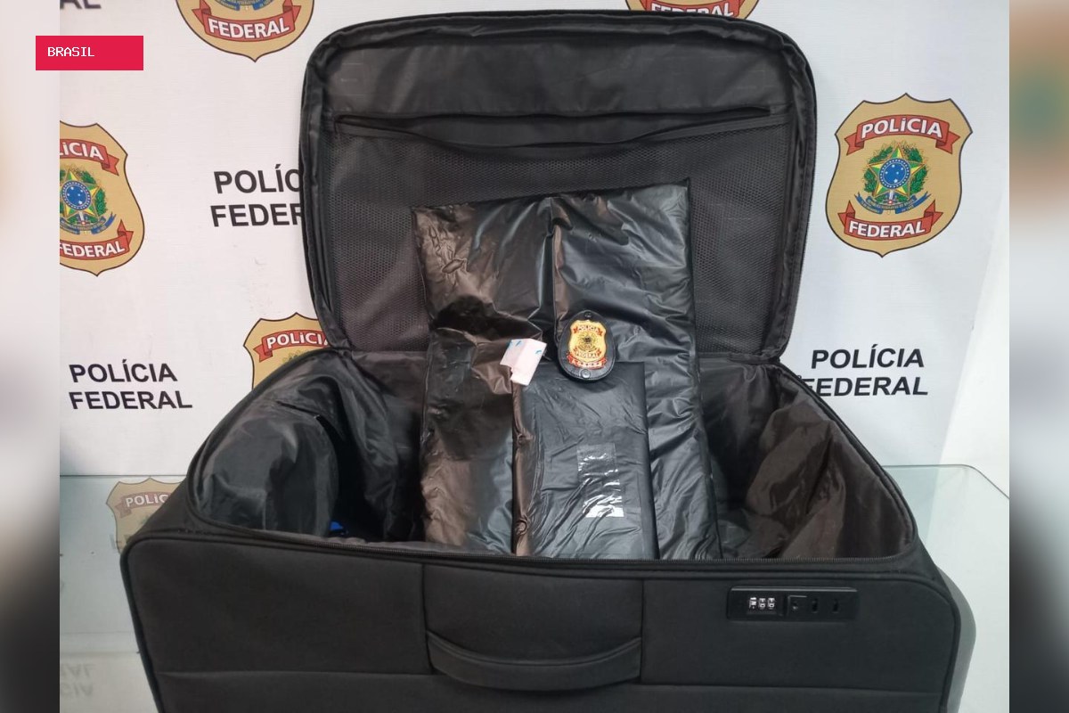 Passageiro é preso com mala recheada de cocaína antes de voo para Paris