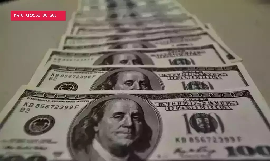 Dólar sobe a R$ 5,14 com petróleo em alta e cautela sobre juros