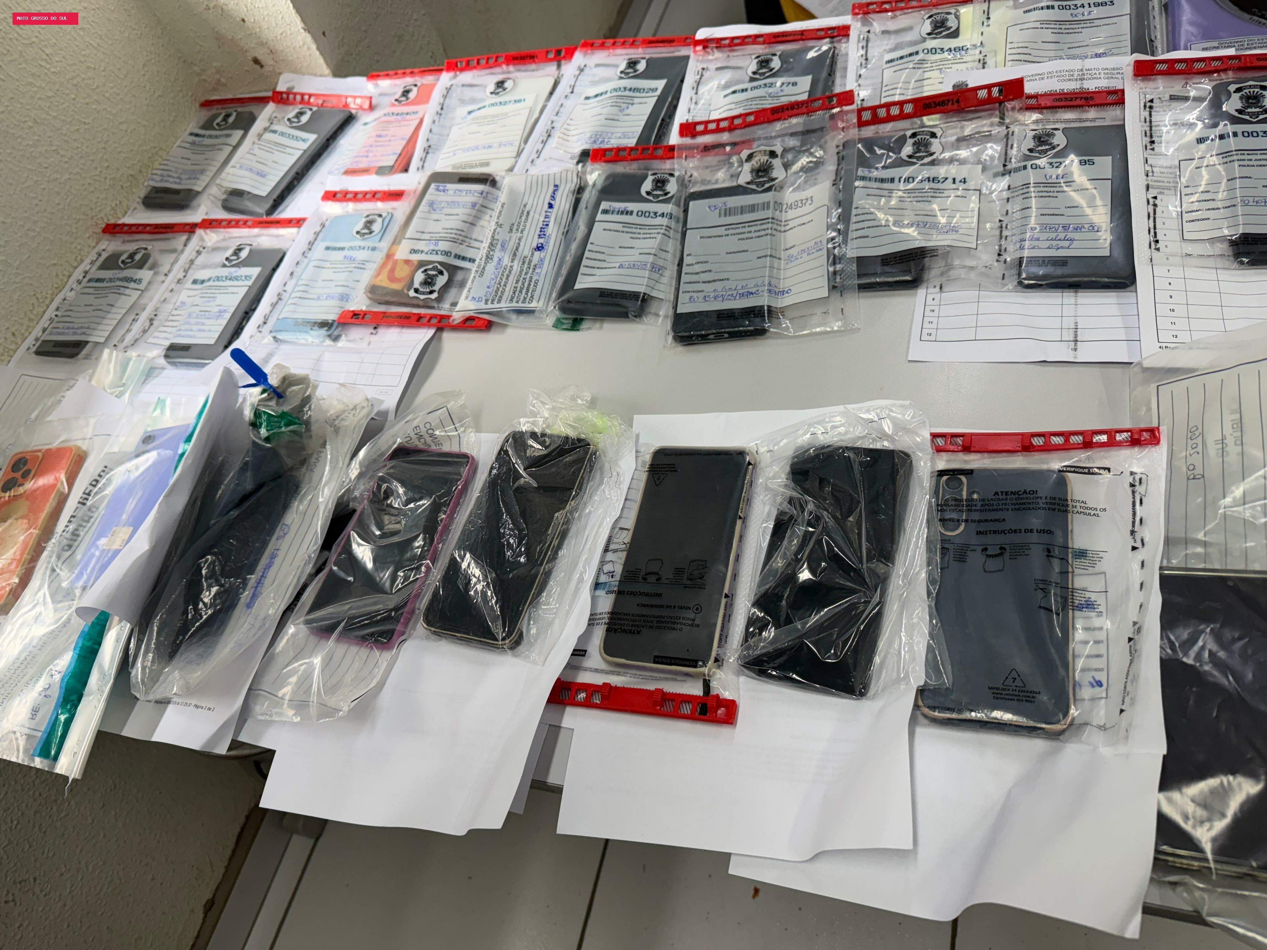 De 246 celulares recuperados durante operação, 136 são devolvidos aos donos