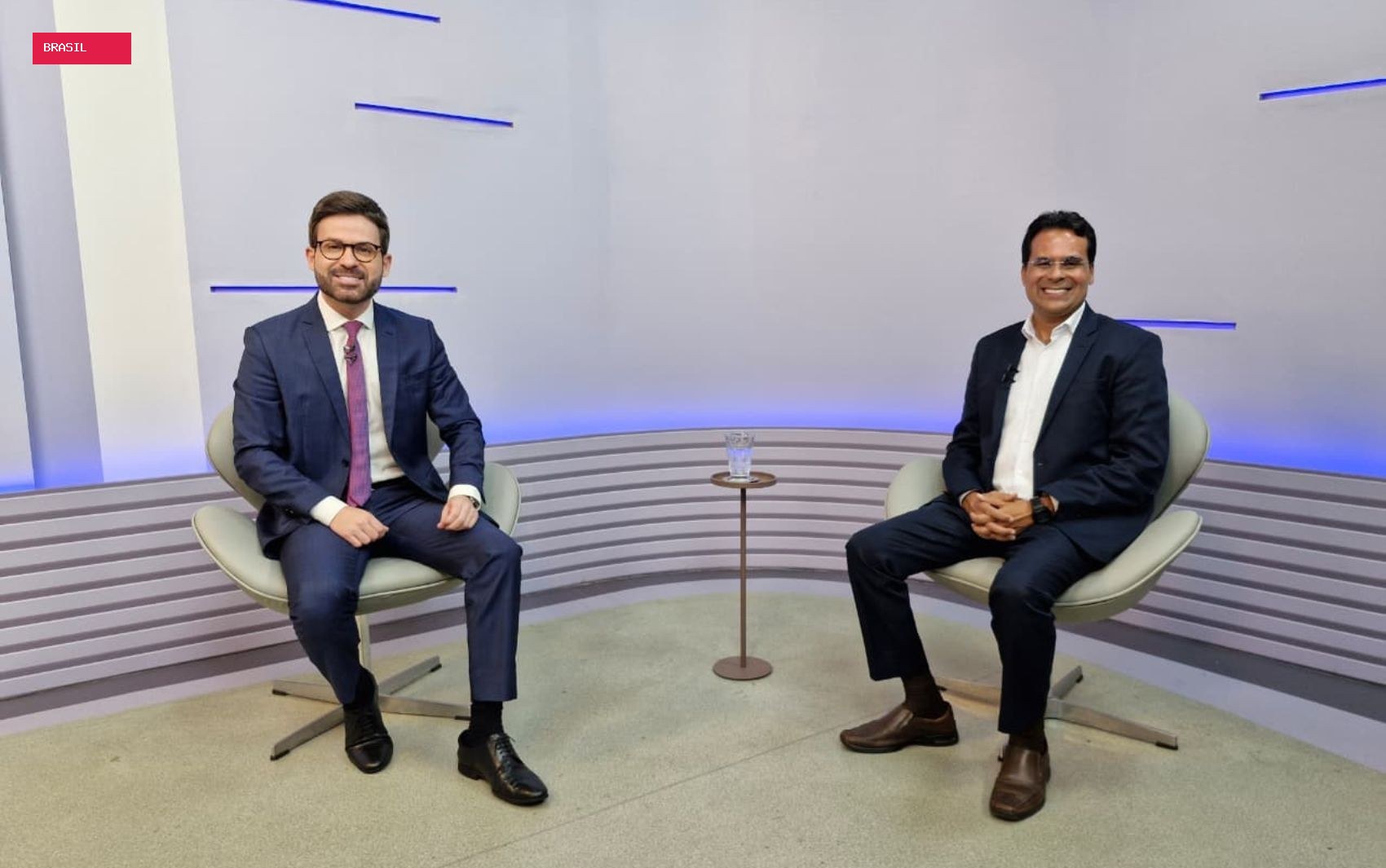Candidato ao governo de SE, Dr. Helton diz que vai reestatizar a Deso e reduzir jornada dos servidores