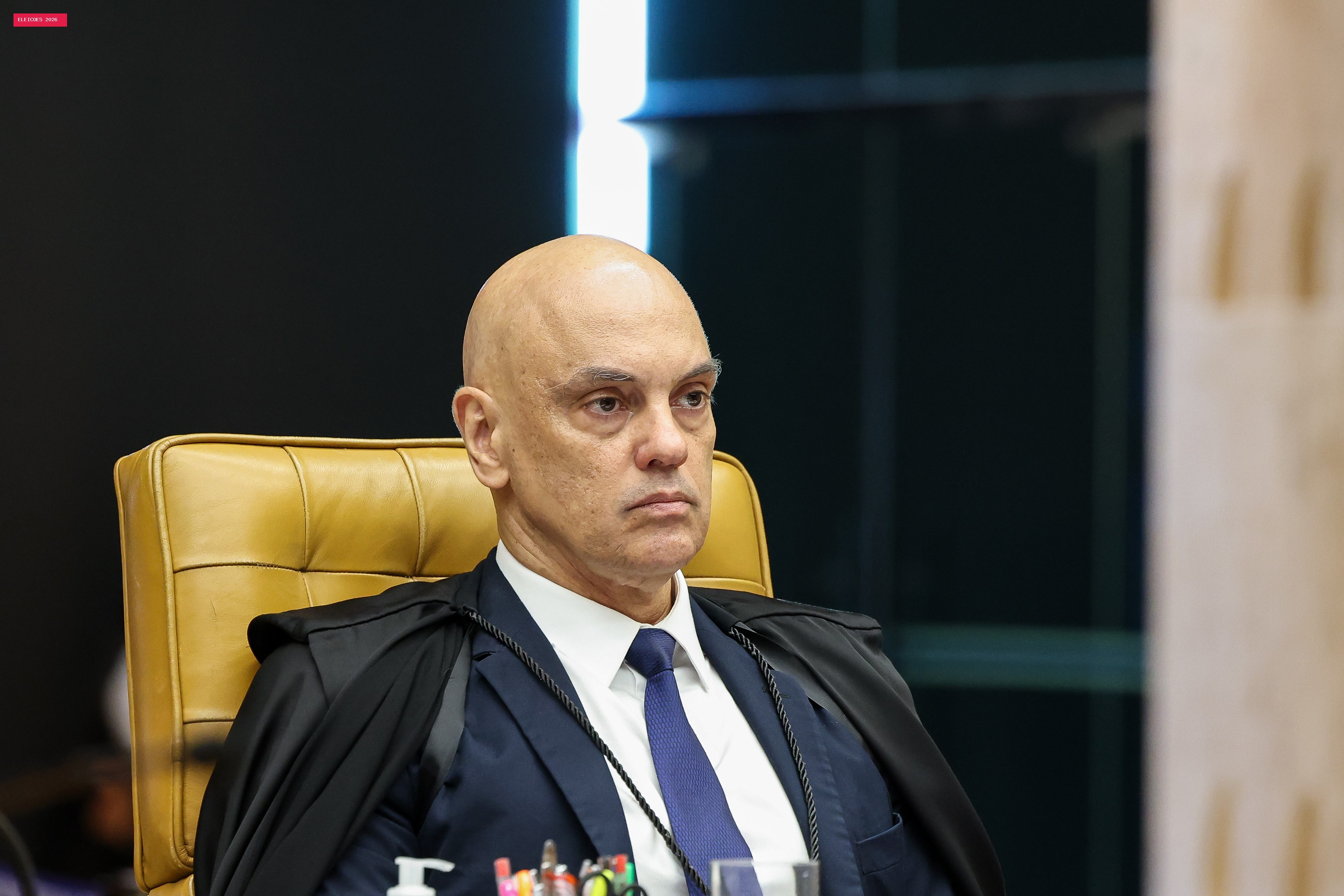 Ex-ministros defendem que STF deve apurar relação de Vorcaro e Moraes, após vídeo de jatinho