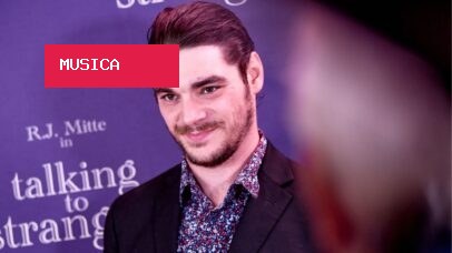 RJ Mitte, astro de ‘Breaking Bad’ que interpretou Walt Jr., morre aos 34 anos