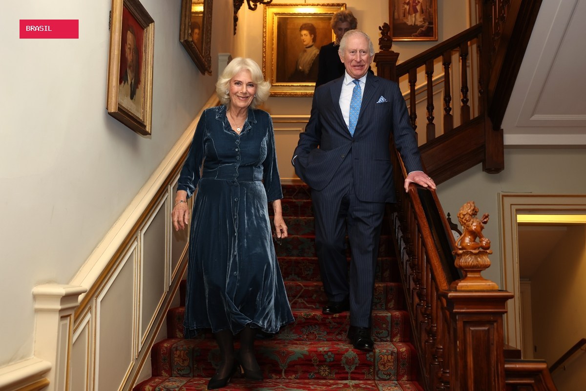 Rainha Camilla cita hábito "perturbador" de rei Charles antes do jantar