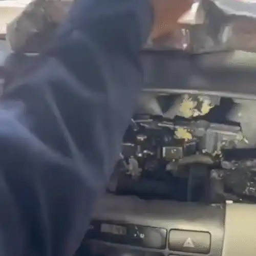 Homem esconde tabletes de cocaína no painel do carro e é pego pela PRF