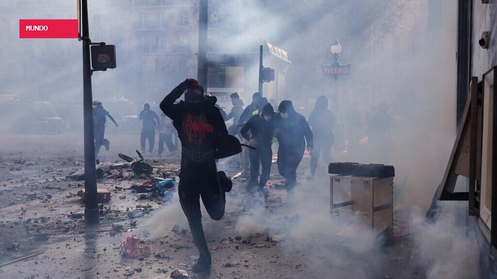 Protestos contra o custo de vida mobilizam 500 mil na França; granada policial mutila manifestante