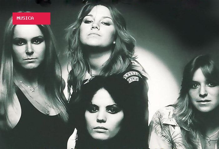 Joan Jett relembra humilhações sofridas nos shows e admite que chorava depois de tocar
