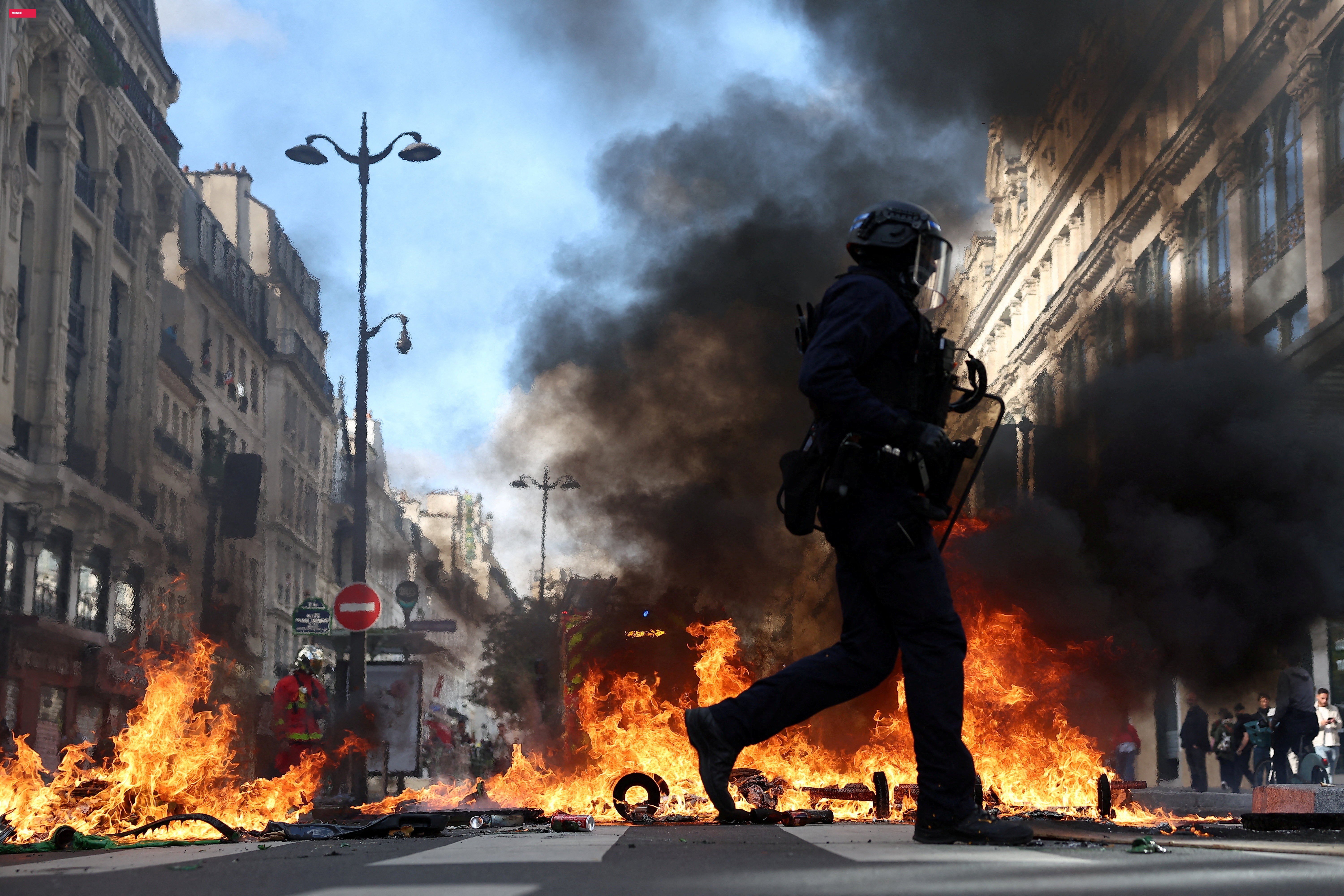Protestos contra o custo de vida na França têm incêndios, confrontos e mais de 270 presos