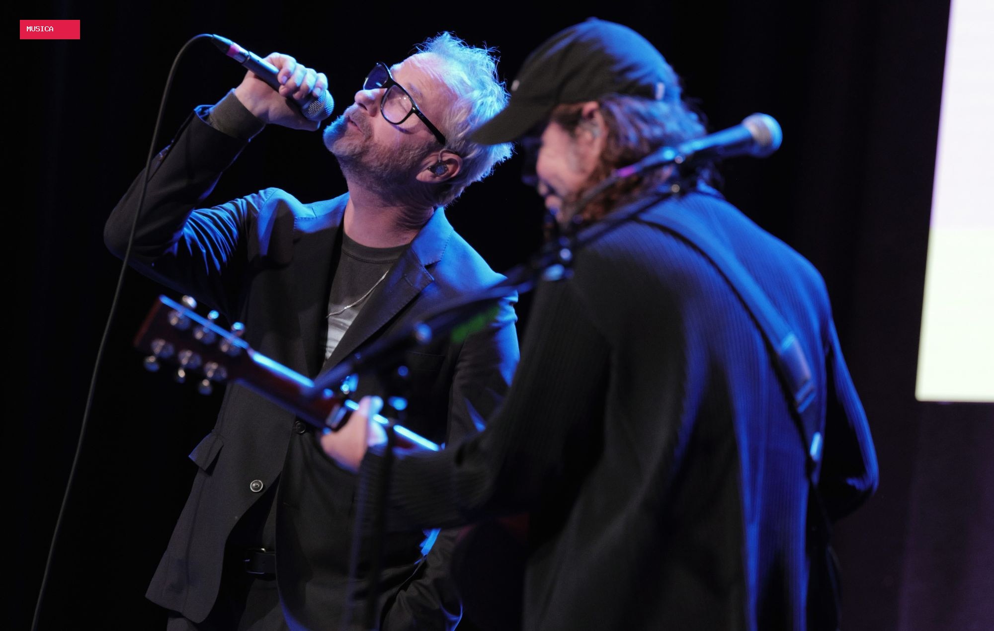 The National joined by Richard Reed Parry and play ’90-Mile Water Wall’ for first time since 2014 at first