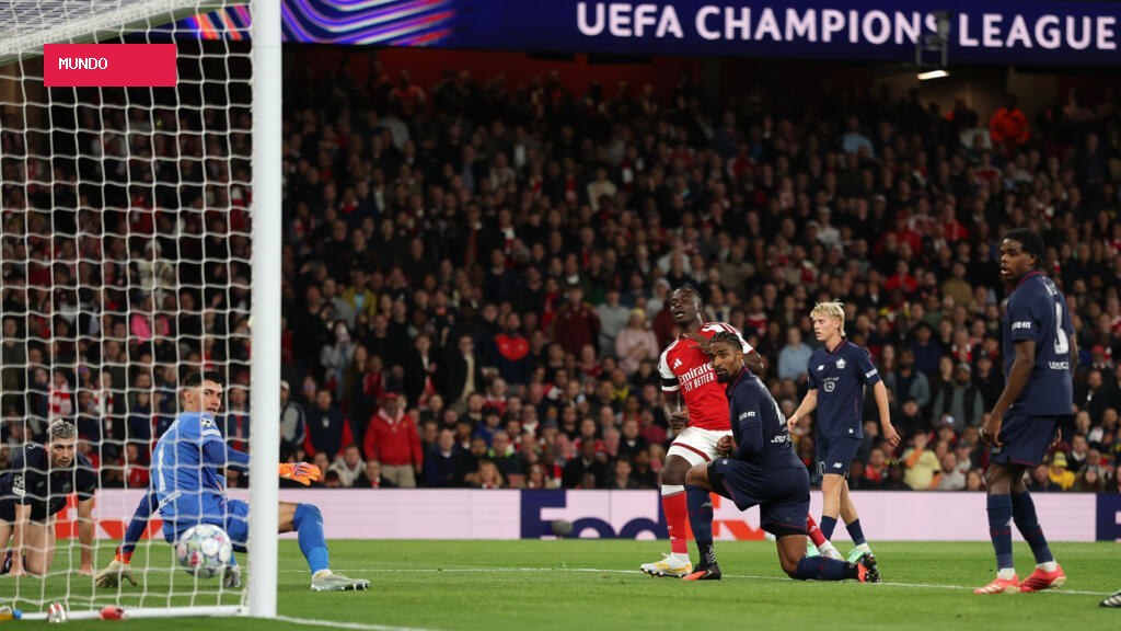 Arsenal thrash Lille as Atletico Madrid beat Manchester United