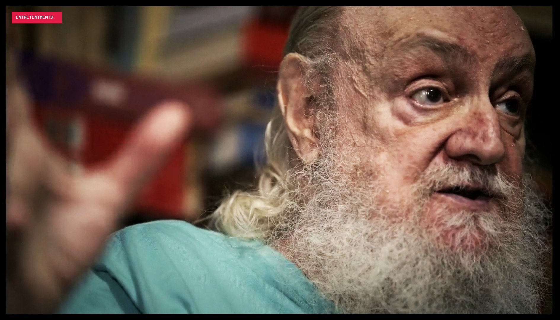Transcendência de Aldir Blanc como compositor popular se impõe no roteiro do documentário 'Resposta ao