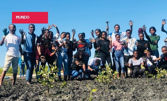 Jovens apoiam o caminho moldando o futuro da ONU em Moçambique