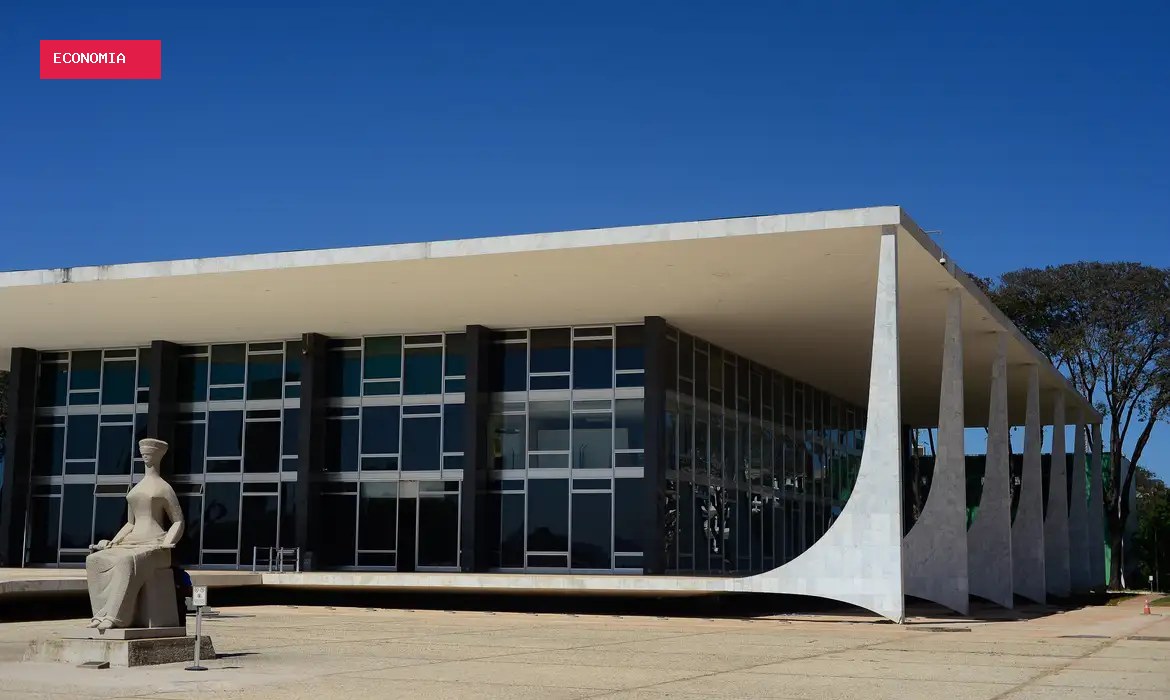 PMDF apura suspeita de bomba perto do STF após homem abandonar mochila
