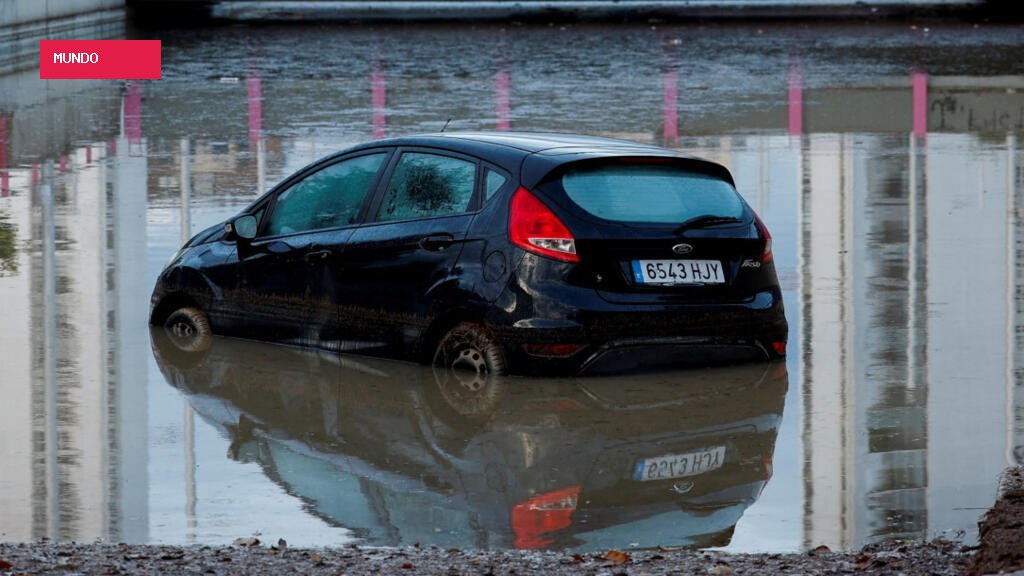Spain floods kill four as torrential rain inundates eastern regions