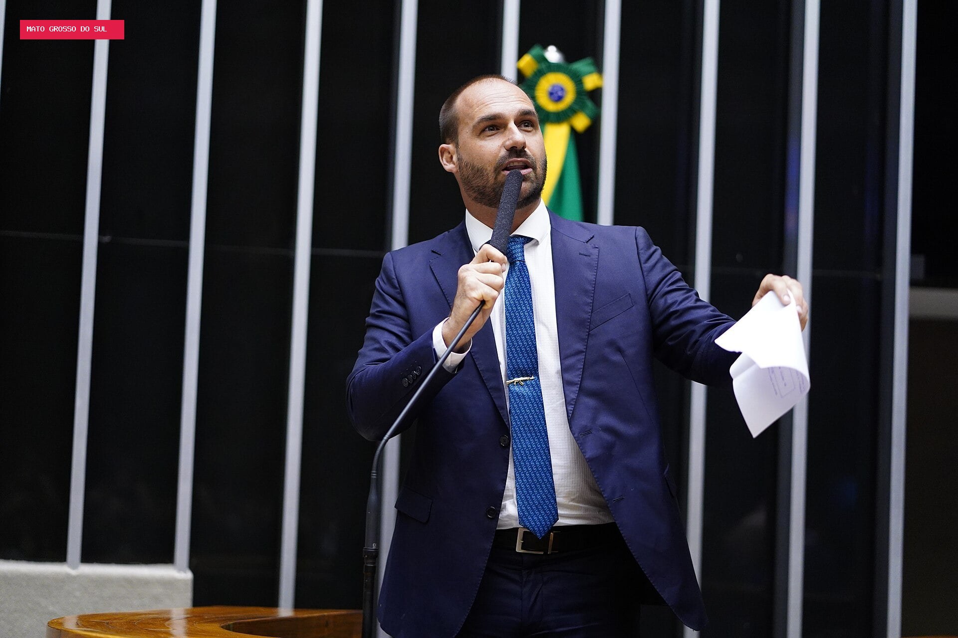 Eduardo Bolsonaro questiona urnas sem provas e diz que Flávio deve deixar o País se perder