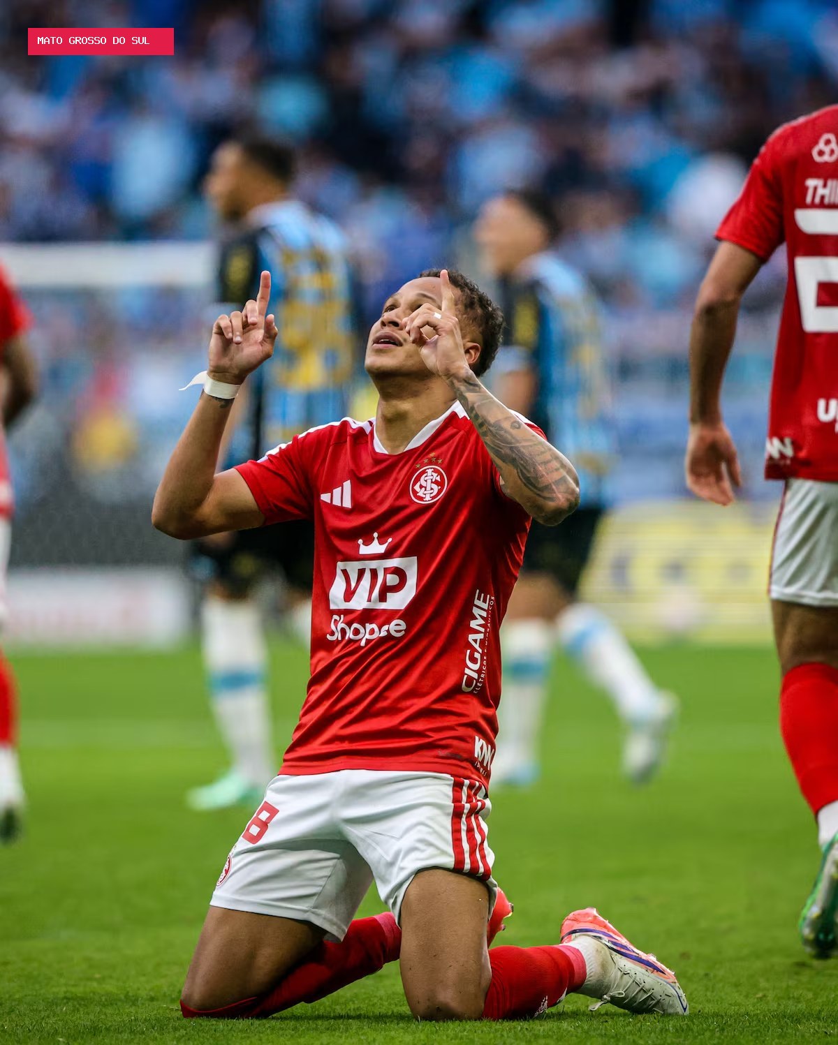 Grêmio e Inter empatam no Gre-Nal e seguem na zona de rebaixamento do Brasileirão