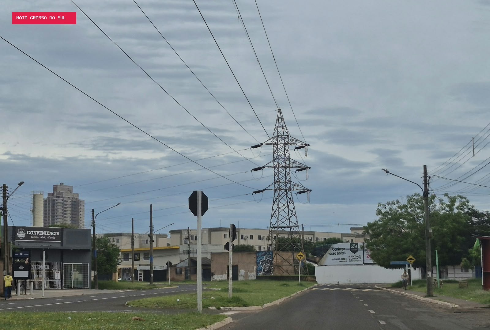 Frente fria mantém MS sob alerta de tempestade neste domingo