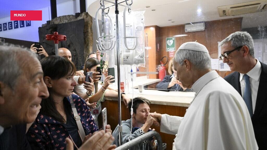 Papa recebe alta após retirada de nódulo cancerígeno, mas deixa em aberto visita à América Latina