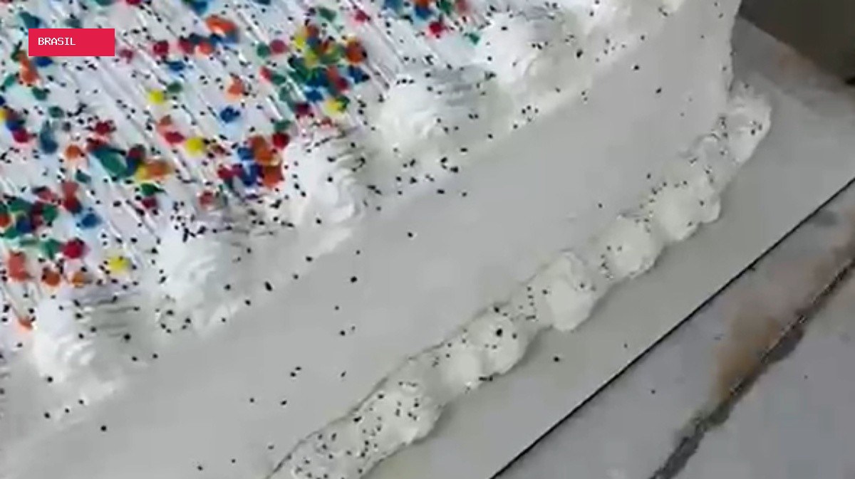 Homem é preso suspeito de colocar suposta substância tóxica em bolos que seriam distribuídos em festa de