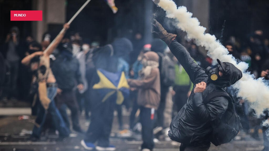 Manifestação de universitários termina em confronto com a polícia e 25 detidos na Argentina
