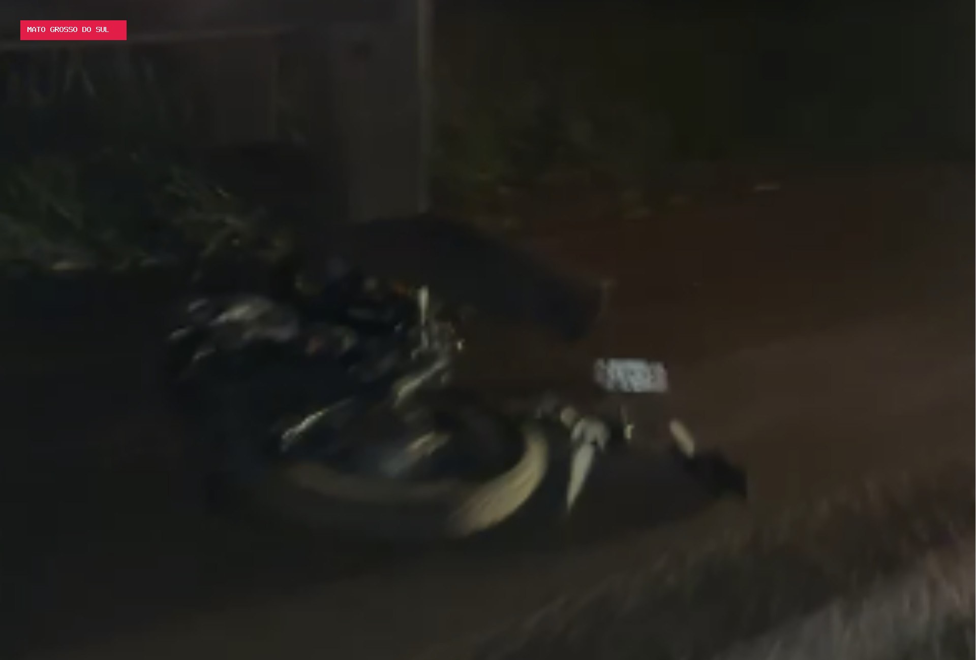 Motociclista morre após colisão com carreta e caminhonete na BR-060, em Campo Grande