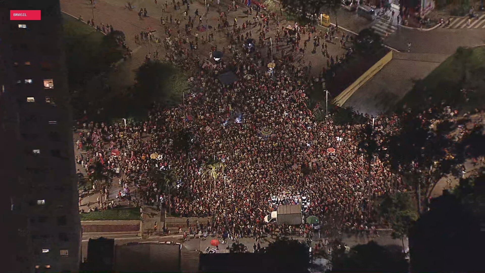 Manifestantes pró-Lula fazem atos no Centro de SP