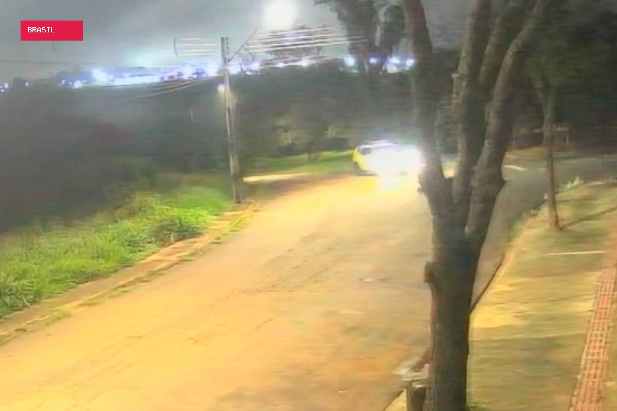 Mulher é agredida por três homens após rejeitar carona enquanto voltava do trabalho, no Paraná