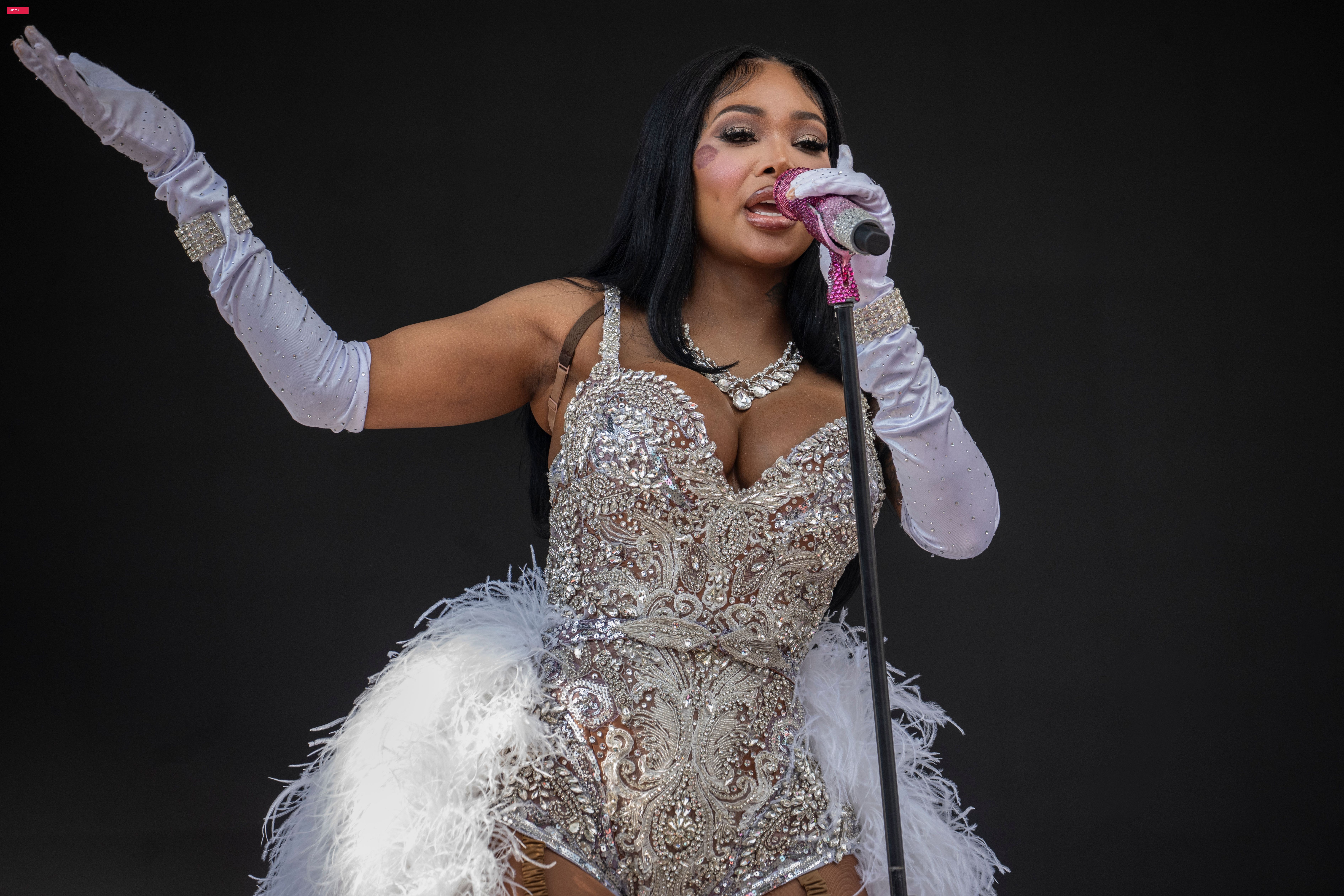 Summer Walker Sues Label and Management for Fraud