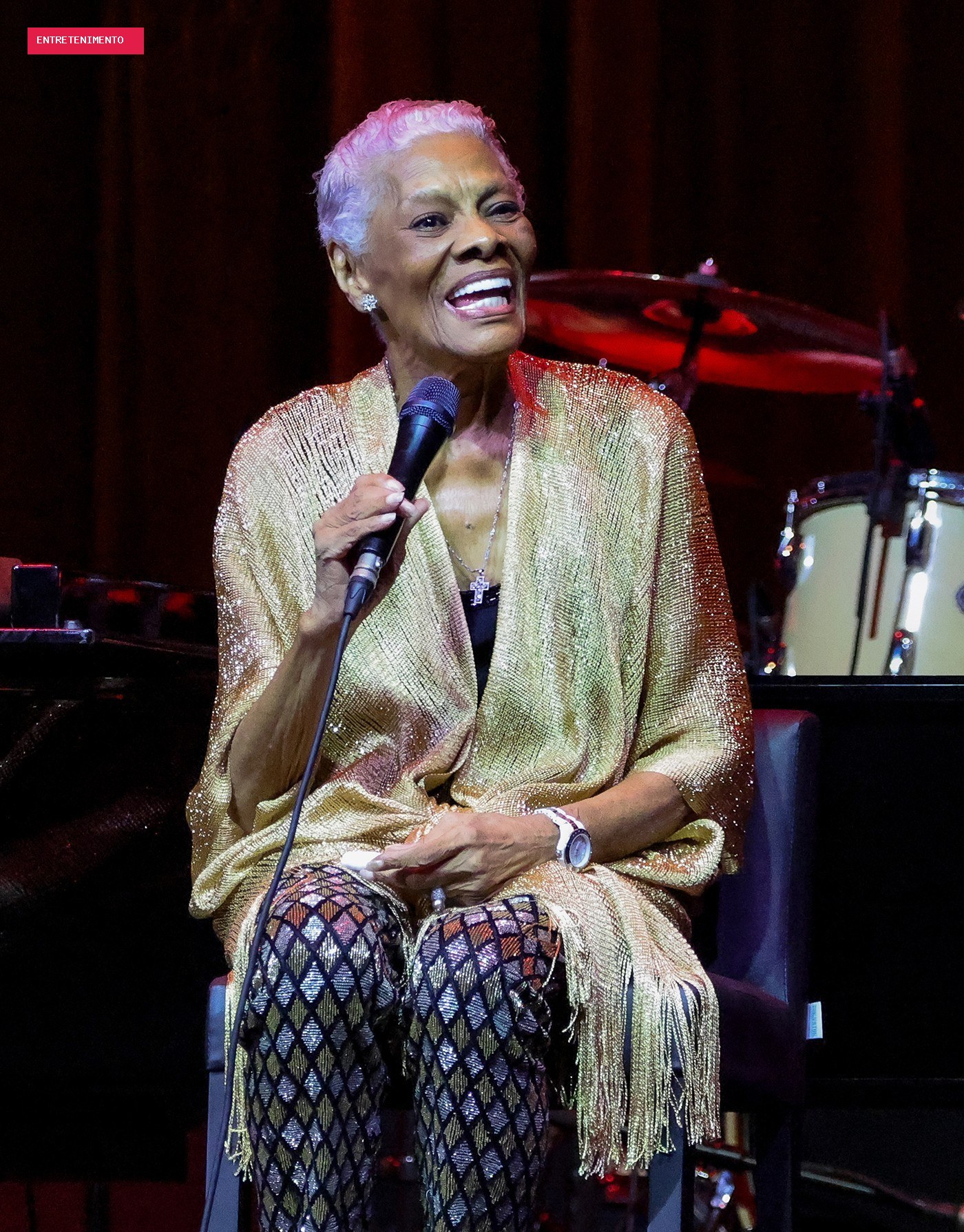 'Aquarelas' de Ary Barroso e Tom Jobim colorem com a bossa brasileira o show de Dionne Warwick no Rio de