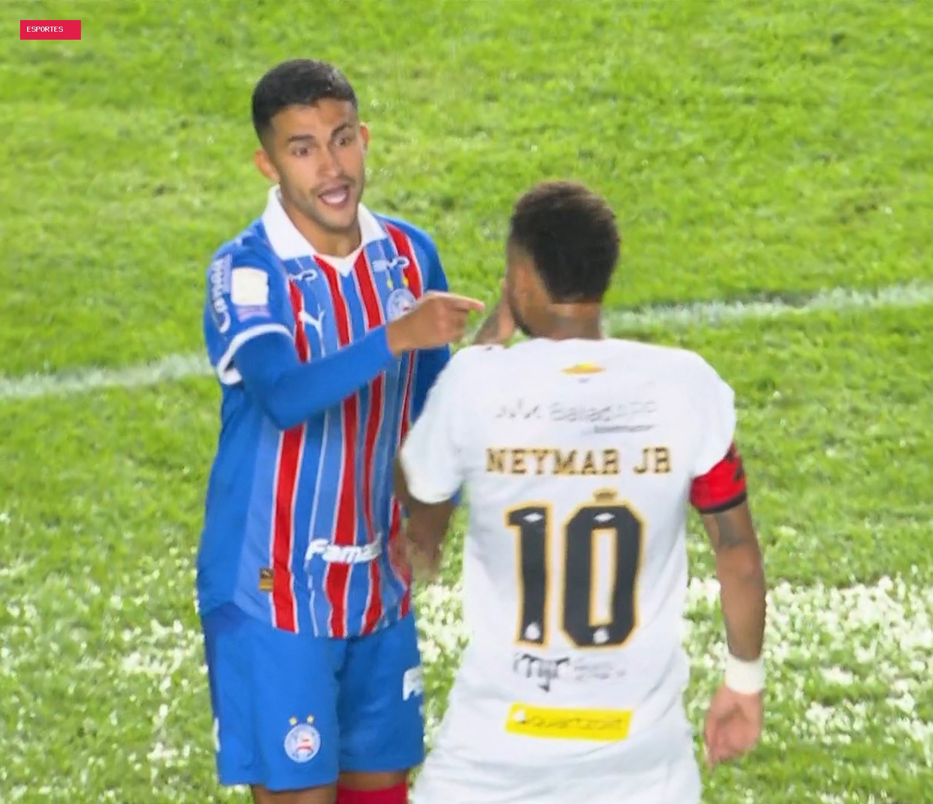 Neymar teve quatro bate-bocas com Nestor até expulsão em Santos x Bahia