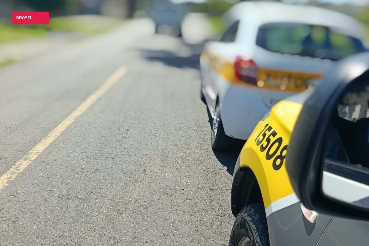Instrutora de autoescola é flagrada com CNH cassada em Curitiba