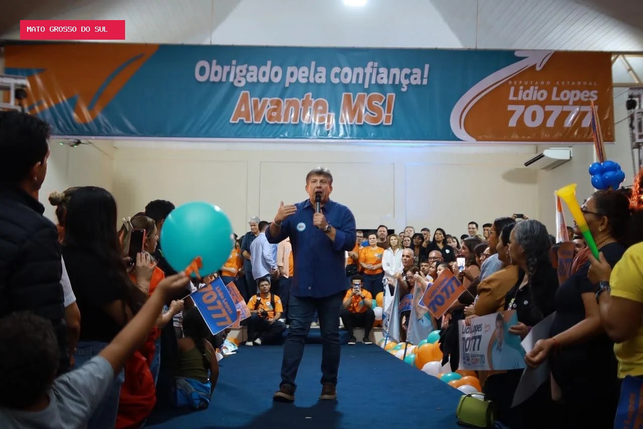 Lidio Lopes reúne 5 mil em ato final de campanha em Campo Grande