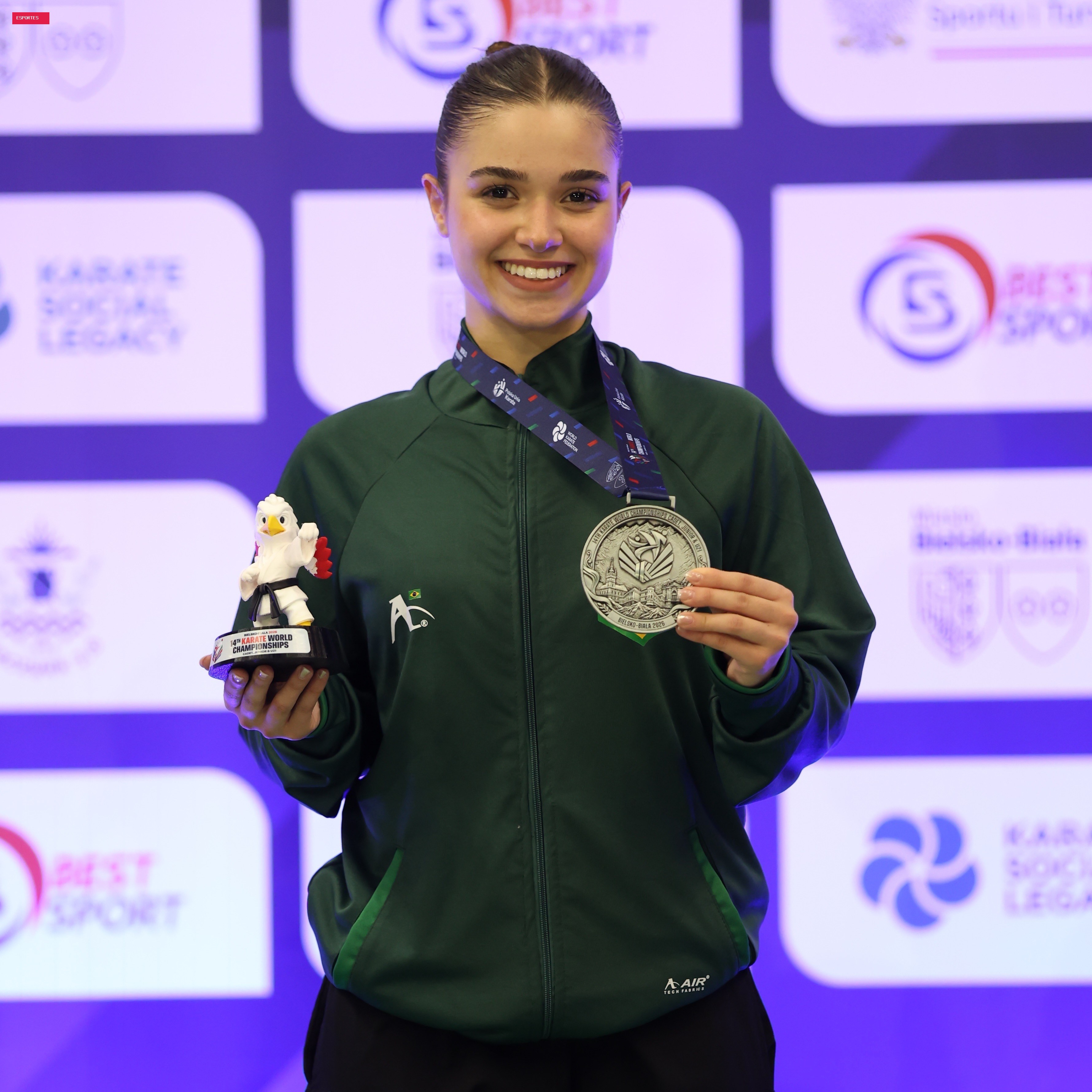 Gabrielle Henrique conquista prata no Mundial de Karatê e sobe ao top 5 do ranking sub-21