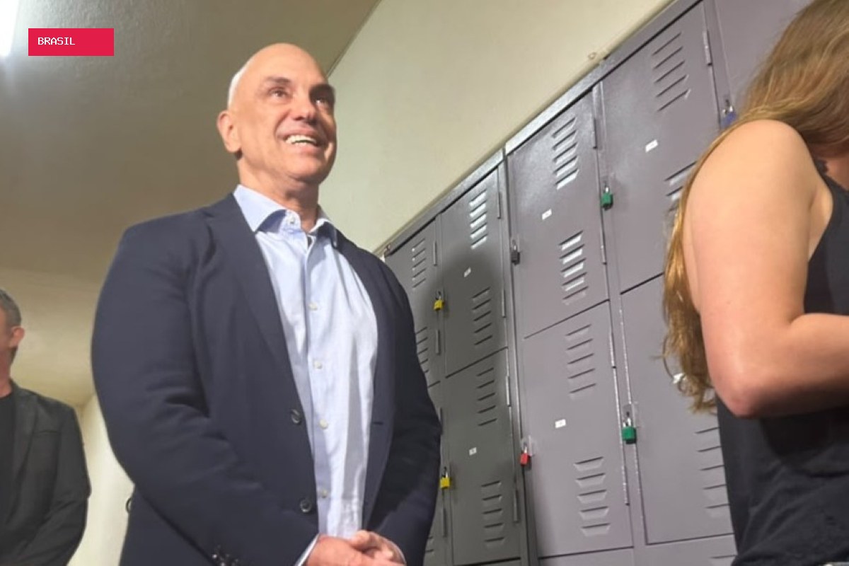Alexandre de Moraes vota em SP no 2º turno: "Decidir futuro do país"