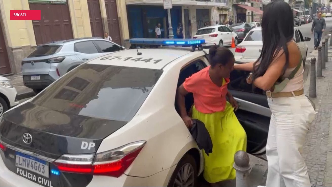 Polícia prende foragida suspeita de aliciar menores de idade para esquema de abuso sexual no Rio