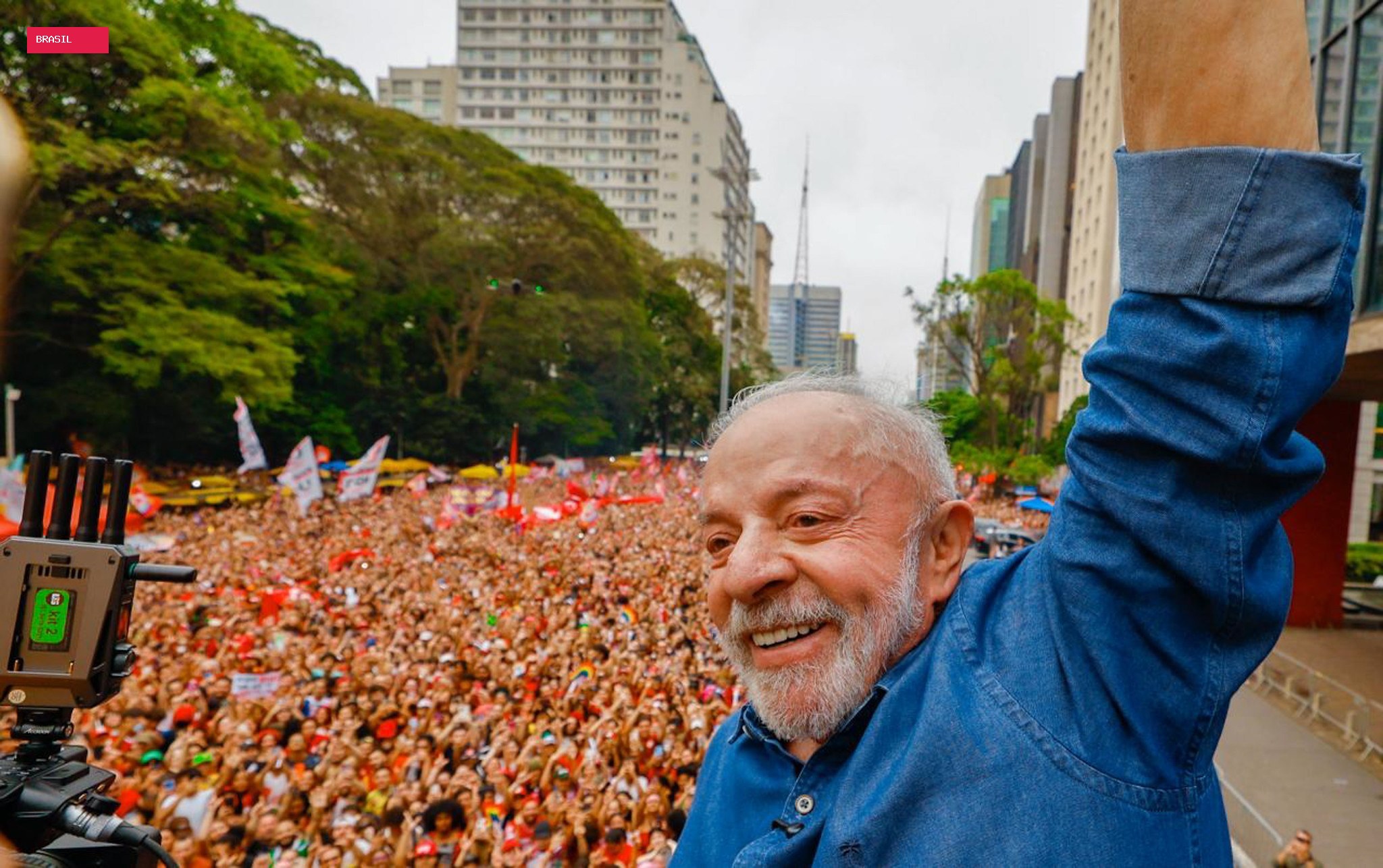 TSE manda Flávio e aliados apagarem vídeo falso sobre ato de Lula em SP