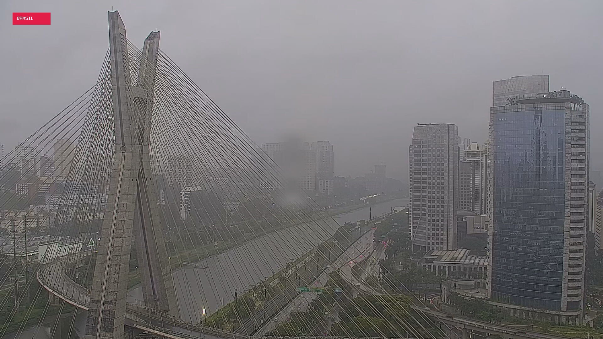 São Paulo terá dia de chuva, com máxima de apenas 23°C nesta sexta-feira, diz CGE