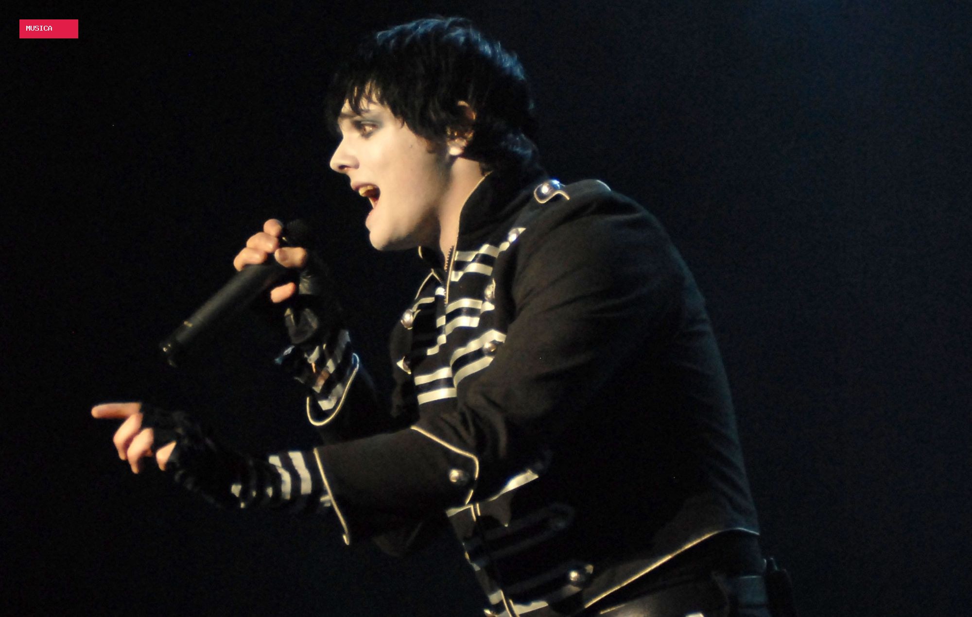 My Chemical Romance share fiery unreleased song ‘Someone Out There Loves You’ ahead of ‘The Black Parade’
